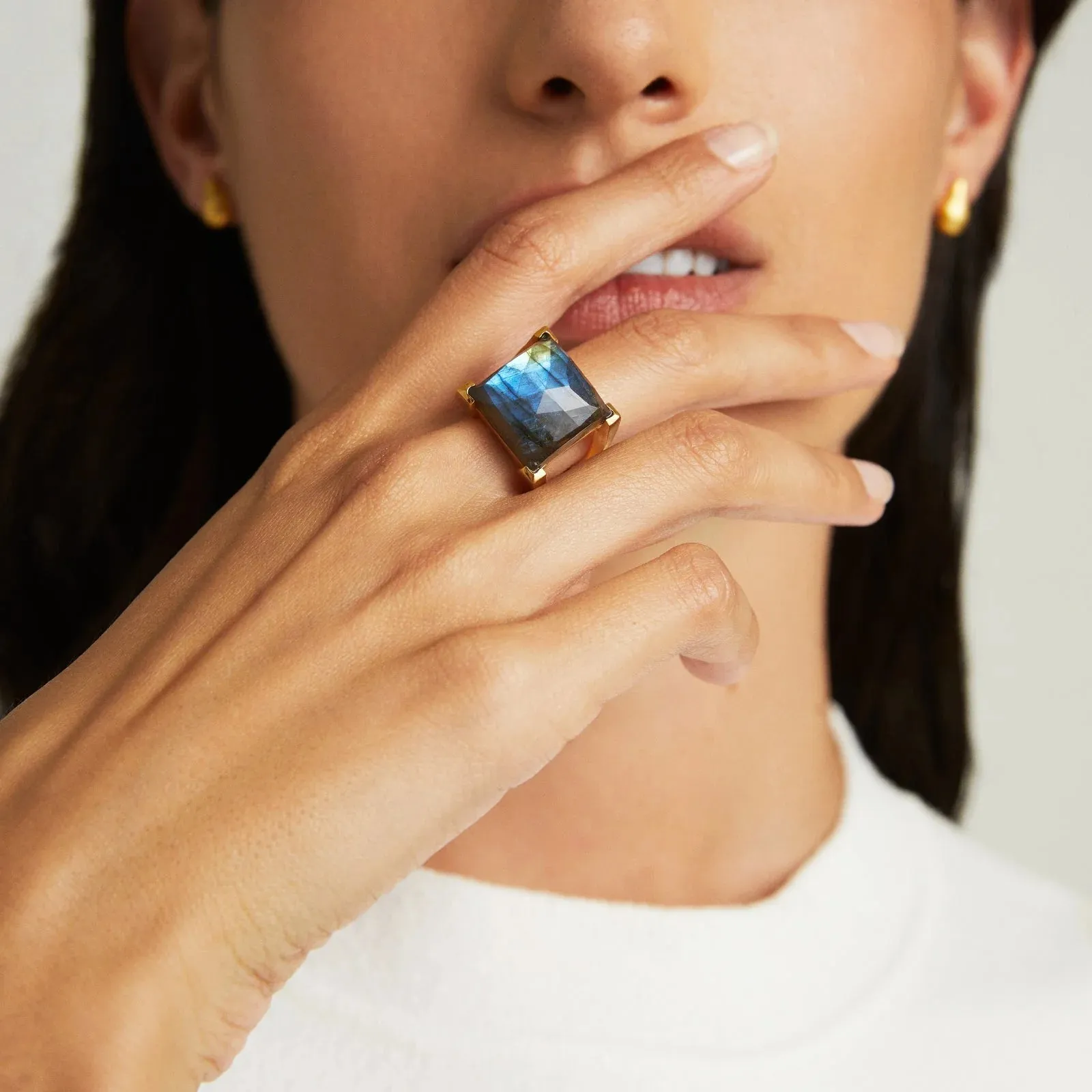 Plaza Ring - Labradorite